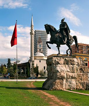 Tirana Place Skanderbeg