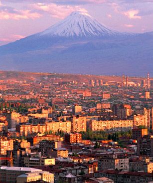 Erevan Vue Nocturne Mont Ararat