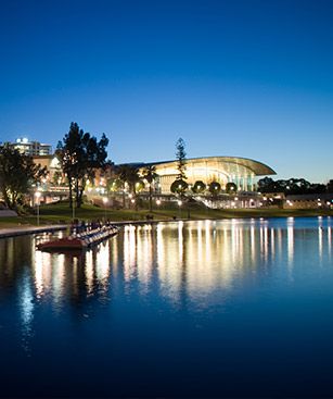 Adelaide Convention Centre Vue Nocturne