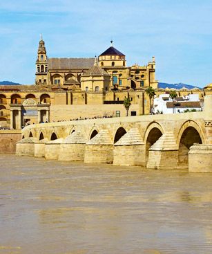 Cordoue Guadalquivir Pont Romain Grande Mosquee