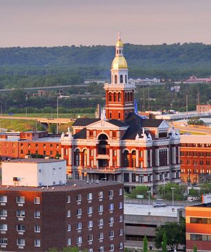 Dubuque County Courthouse