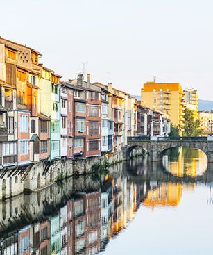 Castres Maisons Pont Midi Pyrenees France