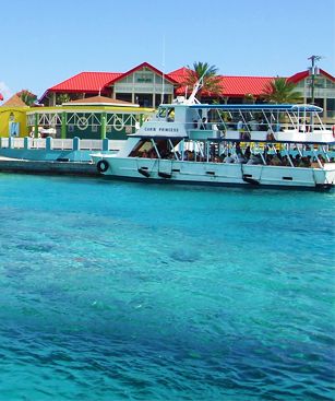 Grand Cayman Bateaux Eau Turquoise