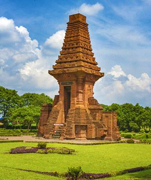 Surabaya Ancien Temple