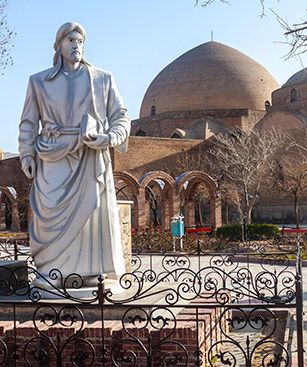 Tabriz Iran Mosquee Bleue Statue