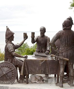 Tagbilaran Philippines Statues
