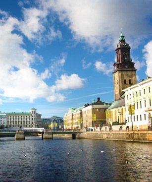 Goteborg Fleuve Gota Alv Cathedrale Gustavi