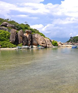 Thanh Hoa Pierre Bateau Fleuve