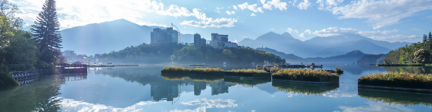 Le Lac du Soleil et de la Lune